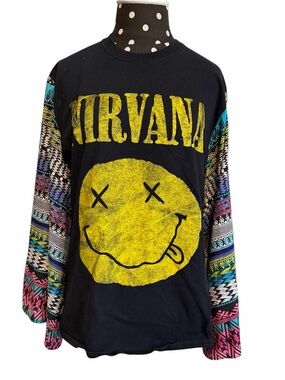 Nirvana. Flowy sleeve shirt. Medium. Boutique. The Remix Collection.